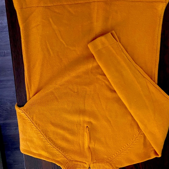 Vintage Sweater - Picture 3 of 4